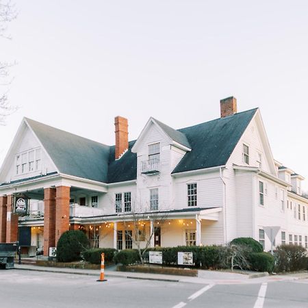 The Nuwray Hotel & Carriage House Burnsville エクステリア 写真