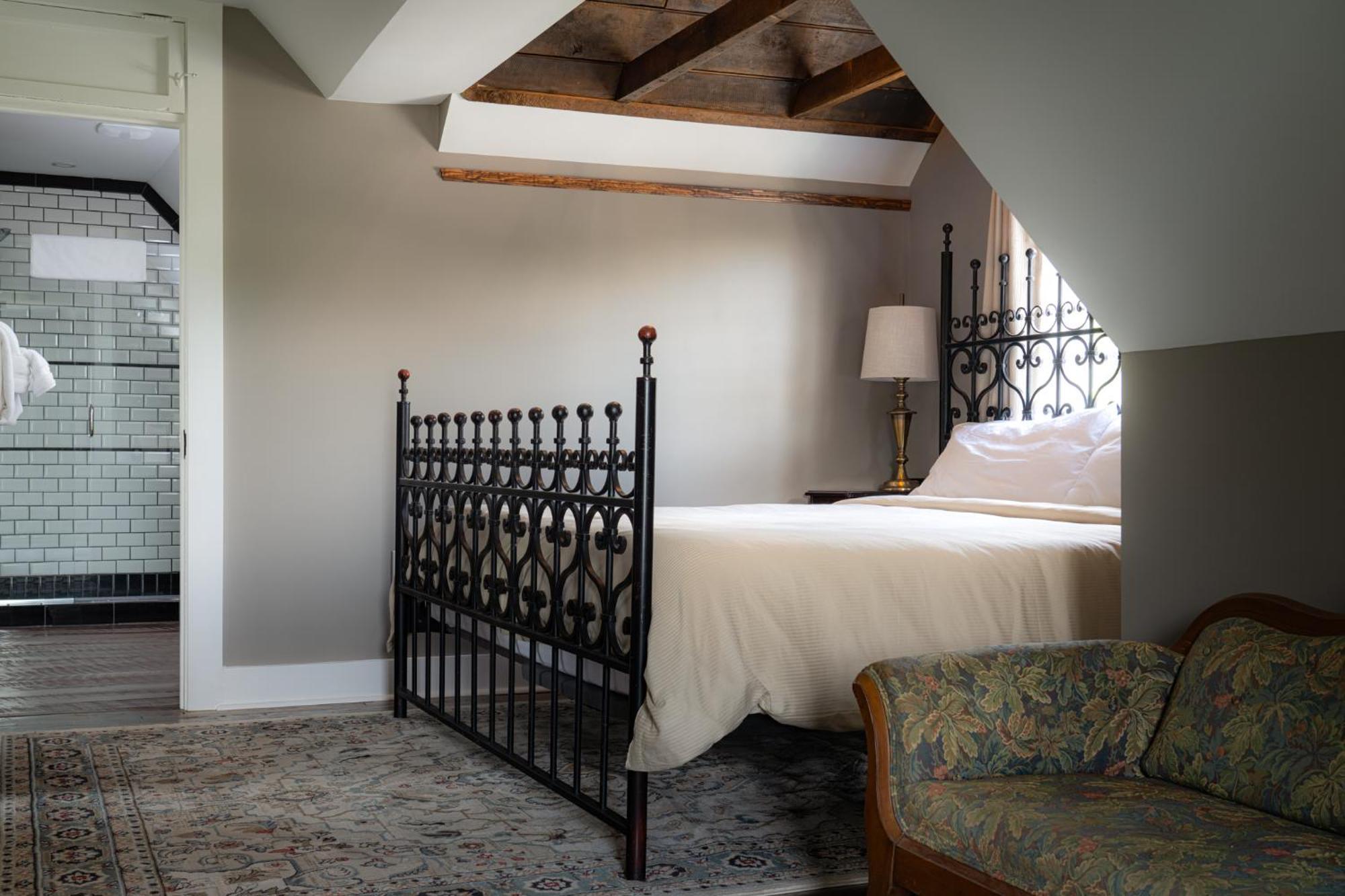The Nuwray Hotel & Carriage House Burnsville エクステリア 写真