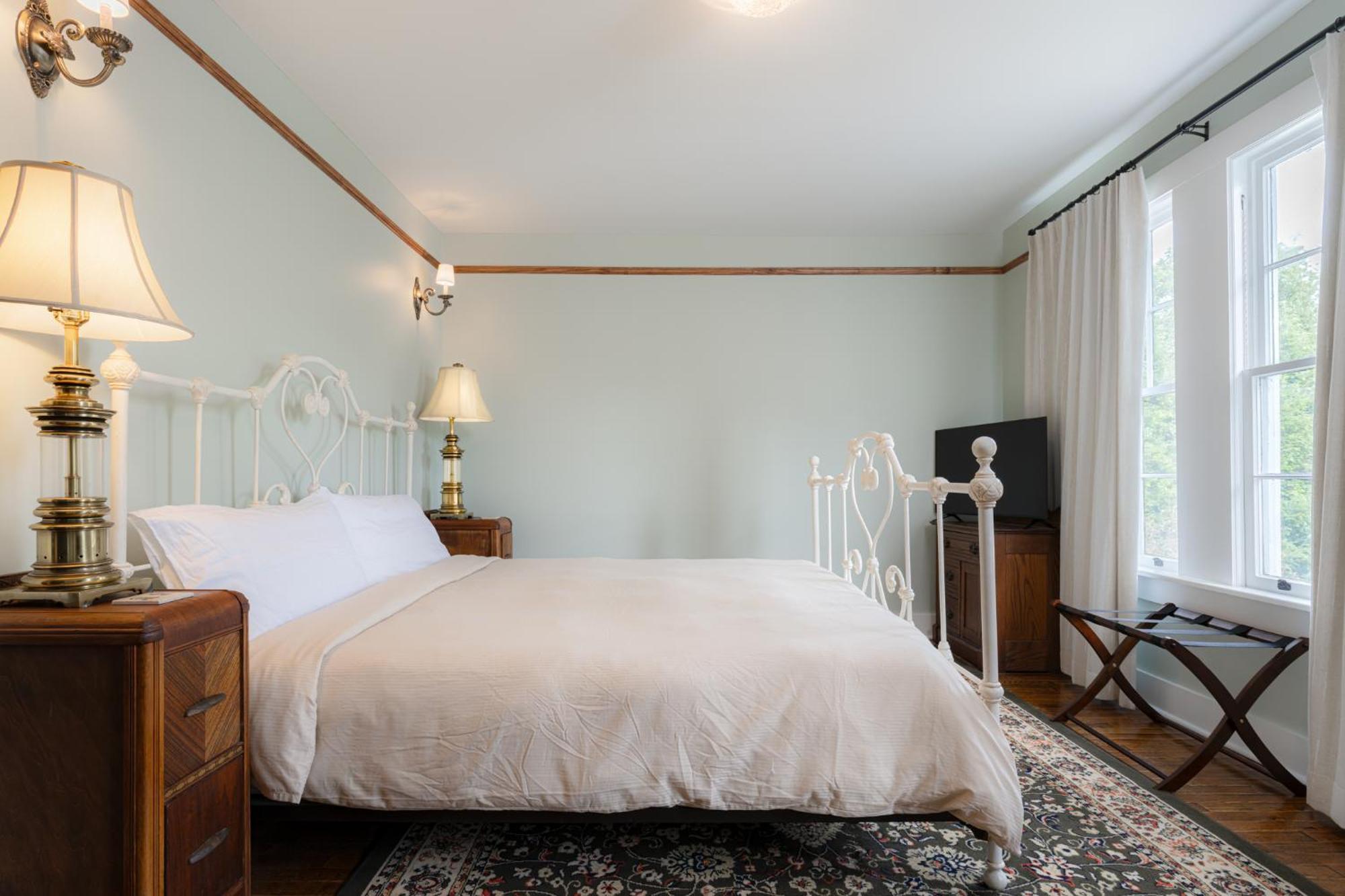 The Nuwray Hotel & Carriage House Burnsville エクステリア 写真