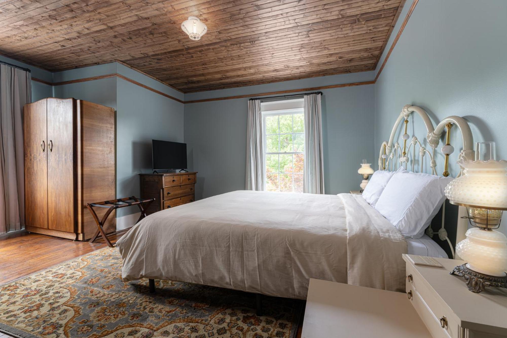 The Nuwray Hotel & Carriage House Burnsville エクステリア 写真