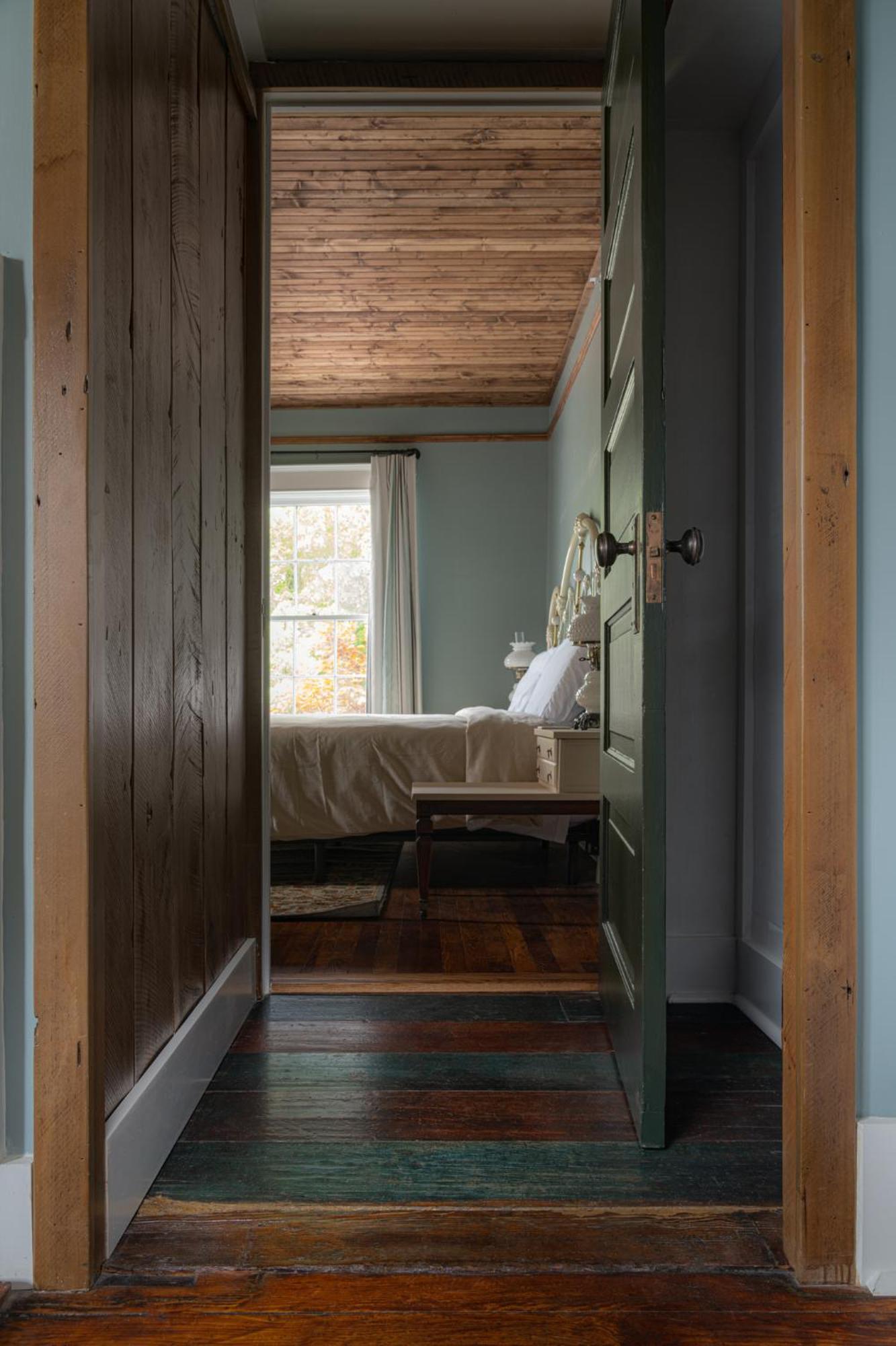 The Nuwray Hotel & Carriage House Burnsville エクステリア 写真