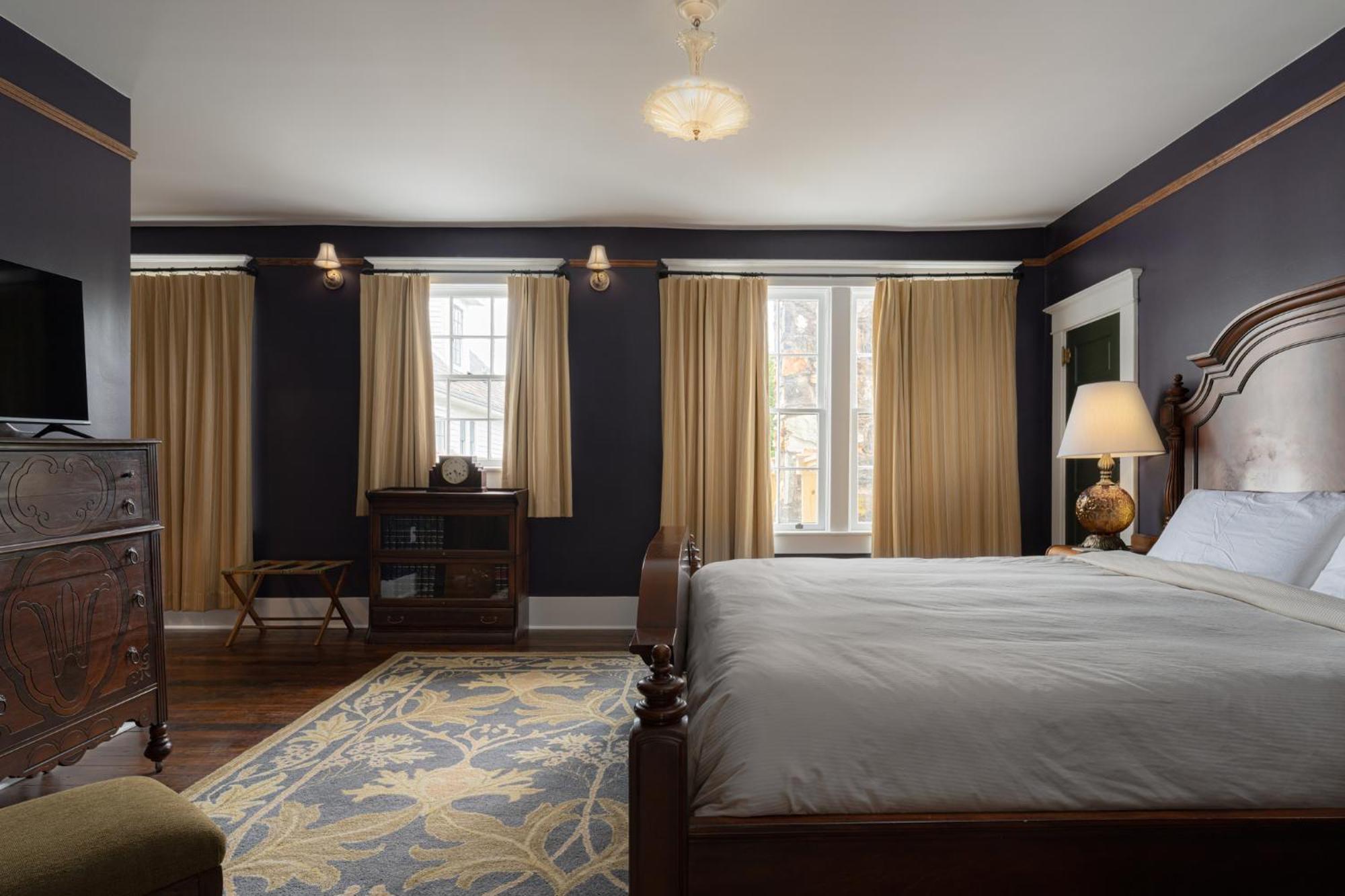 The Nuwray Hotel & Carriage House Burnsville エクステリア 写真