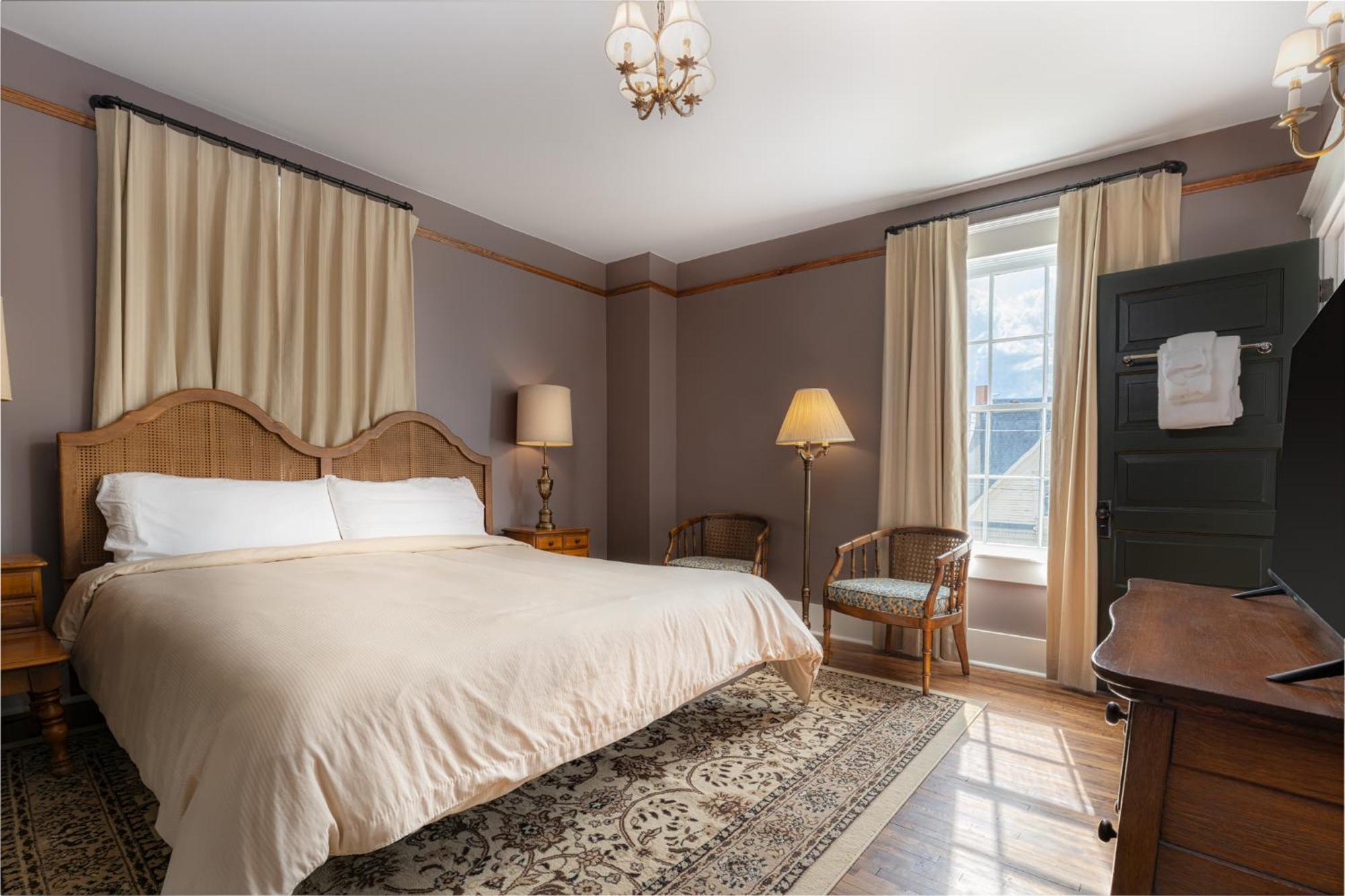The Nuwray Hotel & Carriage House Burnsville エクステリア 写真