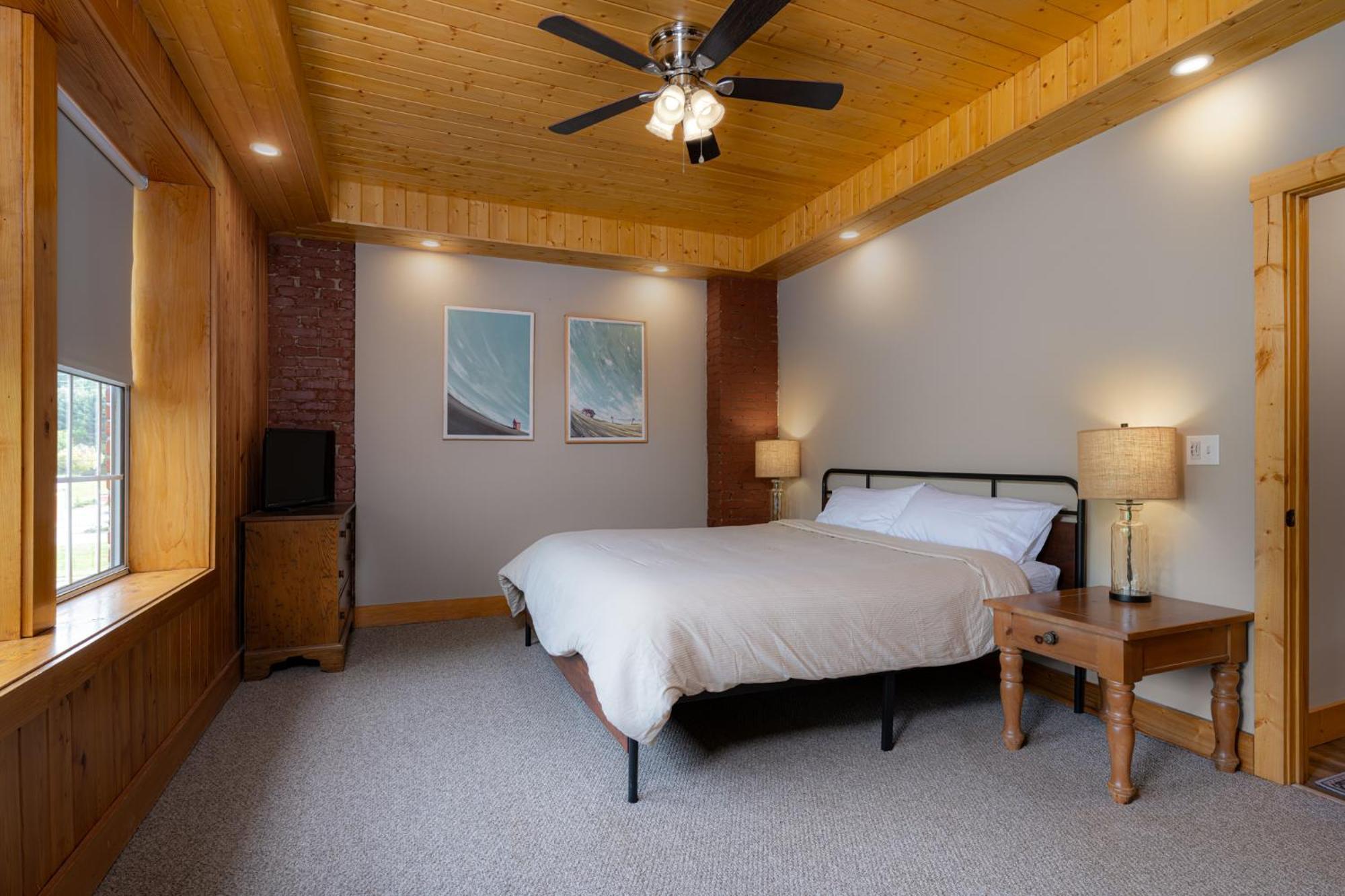 The Nuwray Hotel & Carriage House Burnsville エクステリア 写真